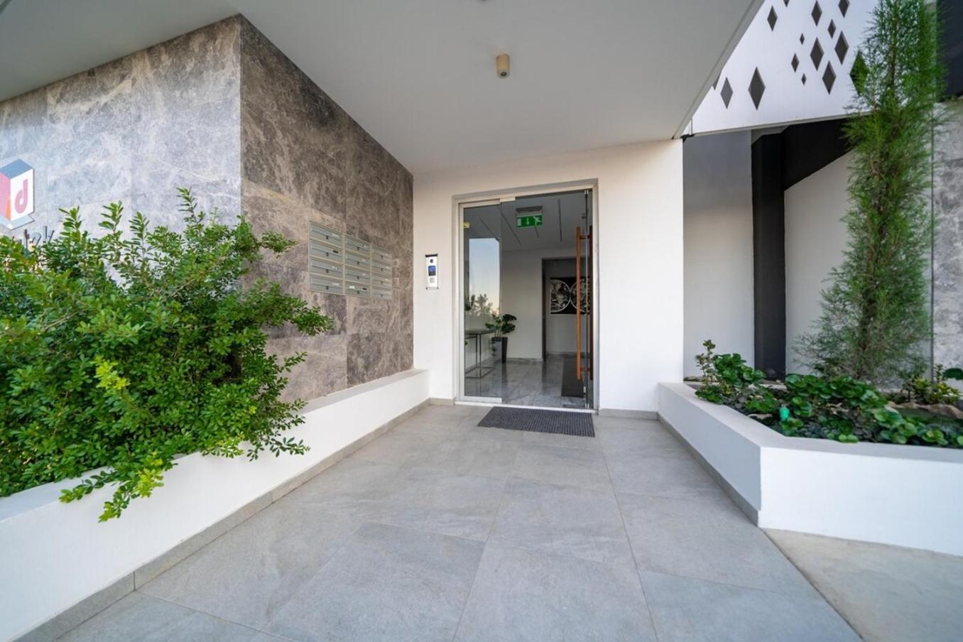 Majestic Sunset Salt Lake Views 300M From Beach Larnaca Luaran gambar