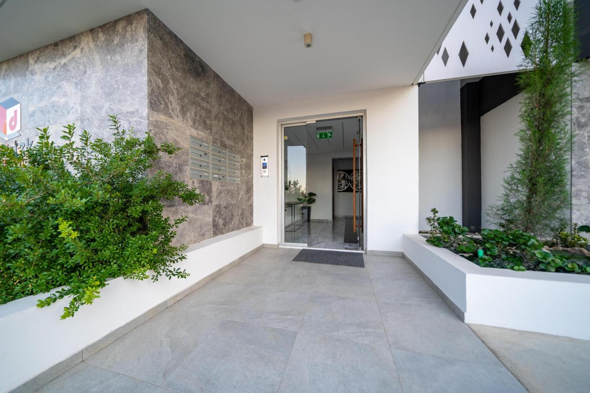Majestic Sunset Salt Lake Views 300M From Beach Larnaca Luaran gambar