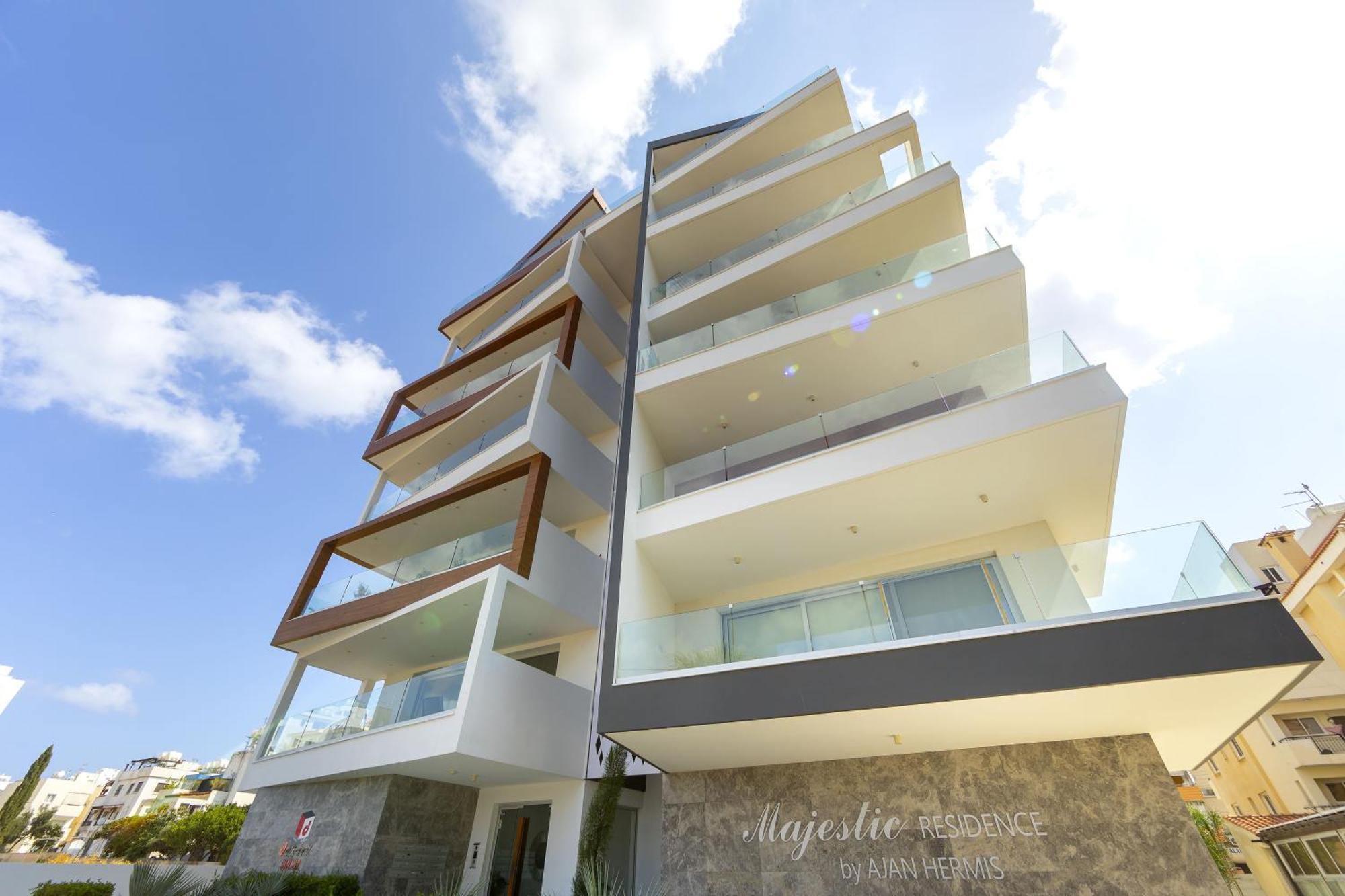 Majestic Sunset Salt Lake Views 300M From Beach Larnaca Luaran gambar