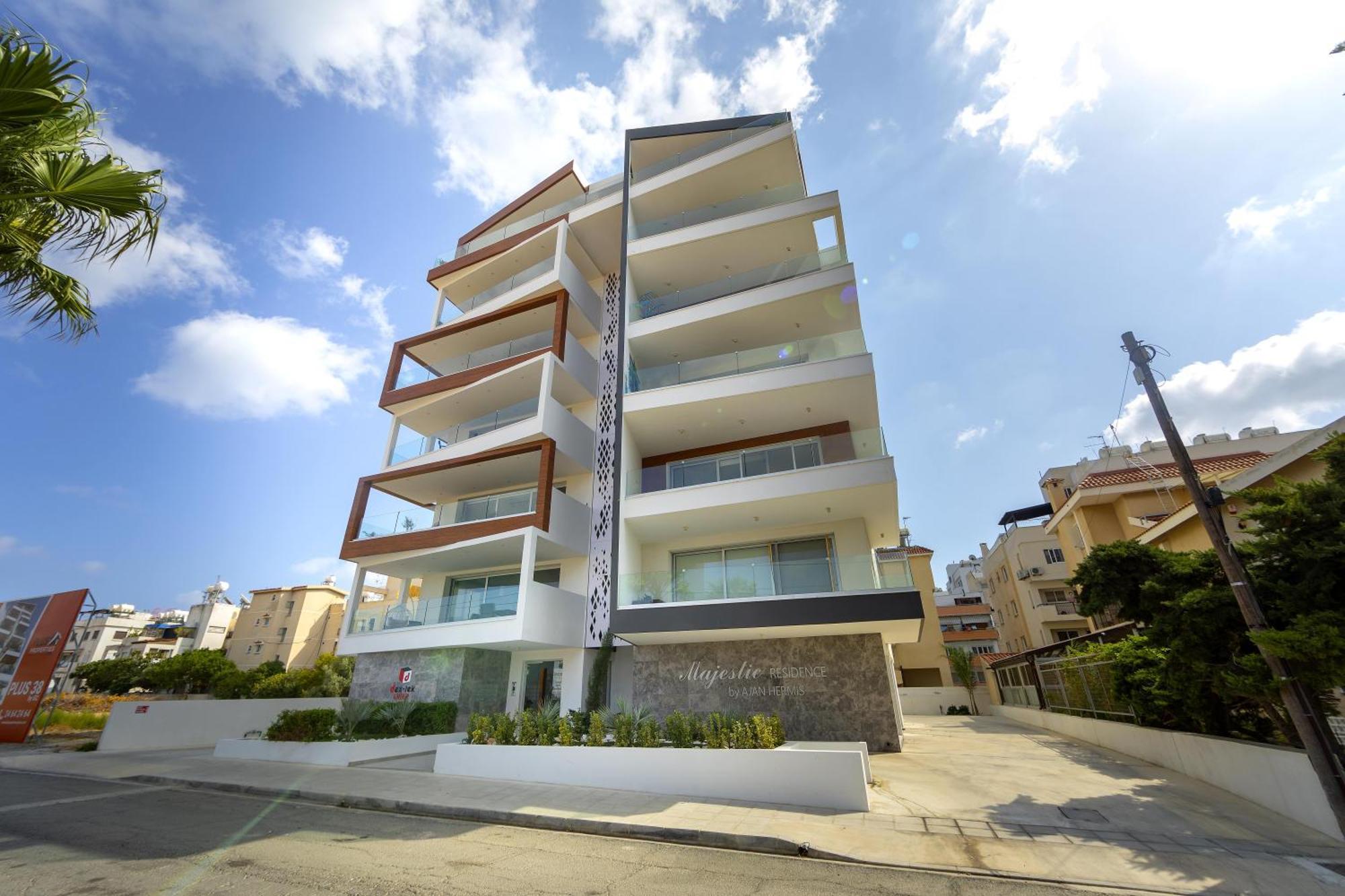 Majestic Sunset Salt Lake Views 300M From Beach Larnaca Luaran gambar