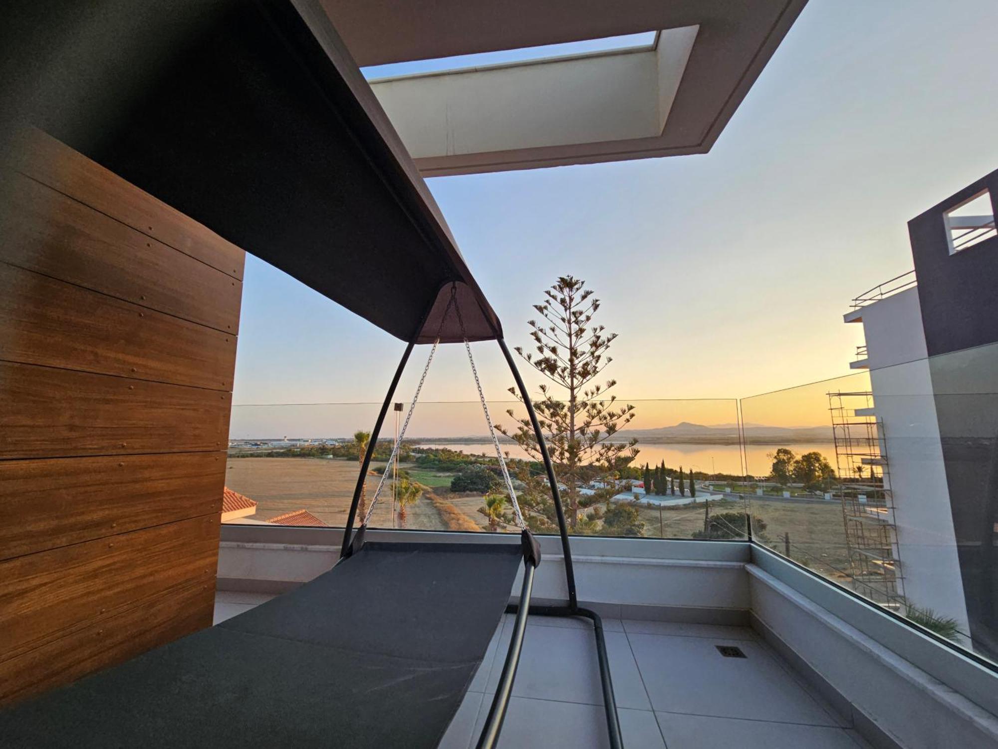 Majestic Sunset Salt Lake Views 300M From Beach Larnaca Luaran gambar